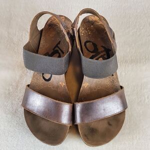 OTBT Bushnell Bronze Sandals Size 5.5M